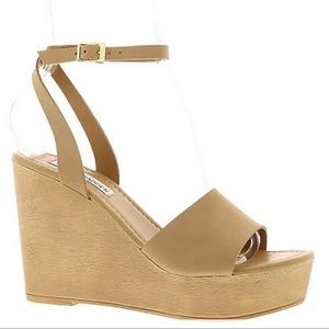 Steve Madden Welsh Ankle Strap Wedge Sandals in Camel Nubuck